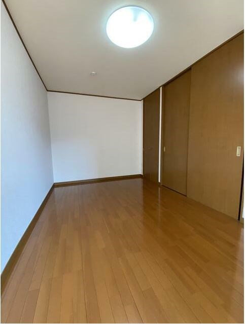 スリジエ ベッドルーム