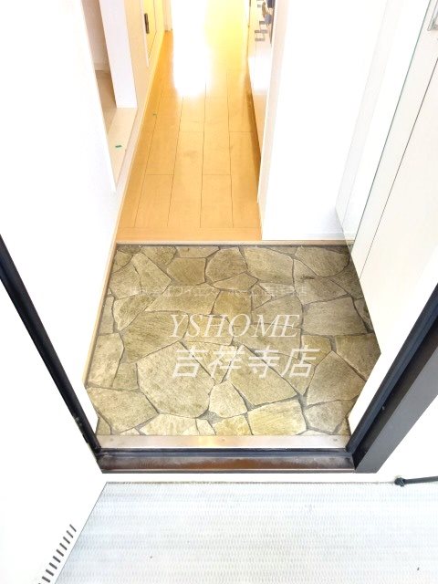 アルコバレーノ 玄関