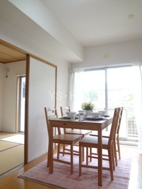 ハイネス今川  リビング