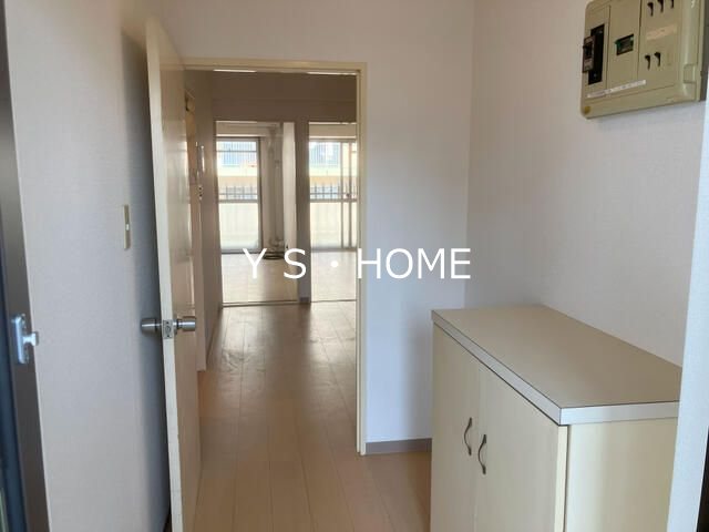 ハイネス国分寺ルミエール 玄関