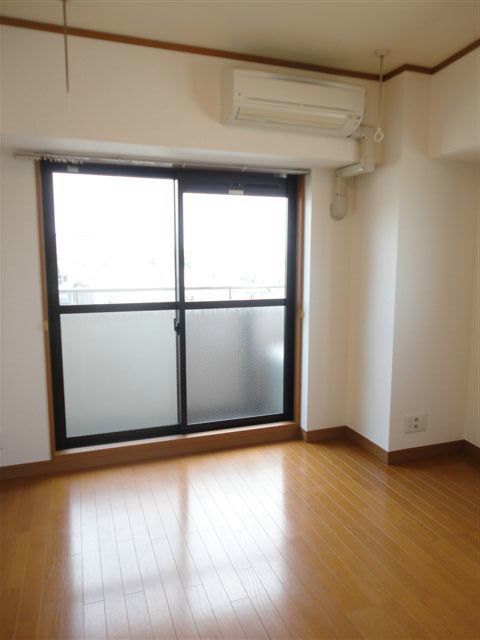 第７千代鶴ビル リビング