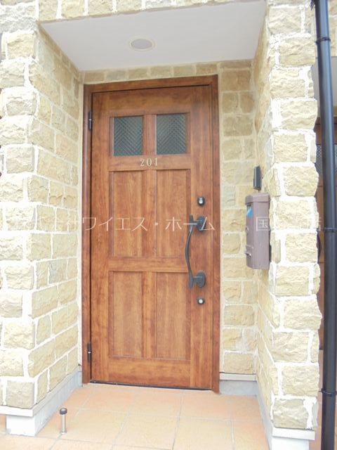 コッツヴィレッジ国立ボートン棟 玄関