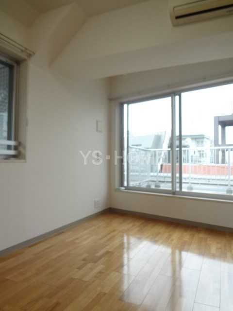 プライムアーバン西荻窪Ⅱ  リビング