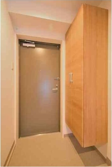 テオリア府中 玄関