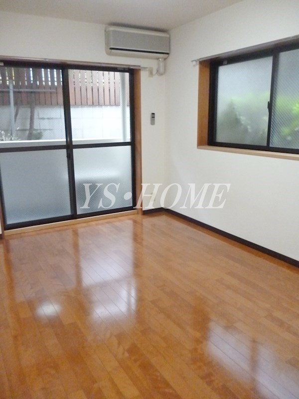 ル・プレジュール  リビング