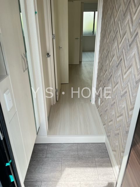 Liberte国立 玄関