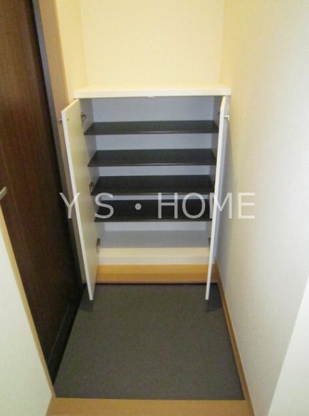 resonance（レゾナンス） 玄関