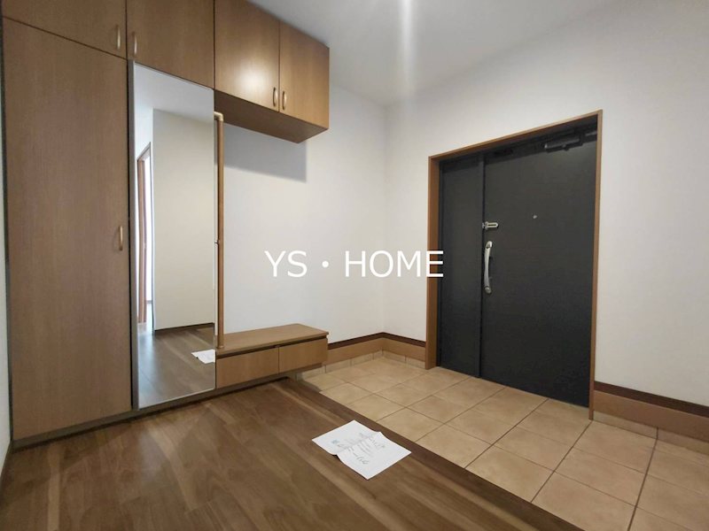 ホーメイ　ビルディング 玄関