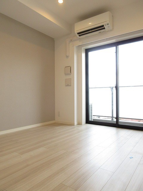 ラティエラ中野 リビング