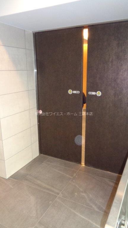 ラクレイス国分寺 玄関