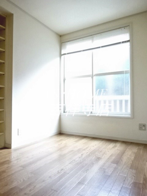 シャルム御殿山 リビング