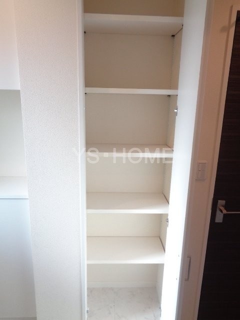 ペルショワール・ルリナ その他17