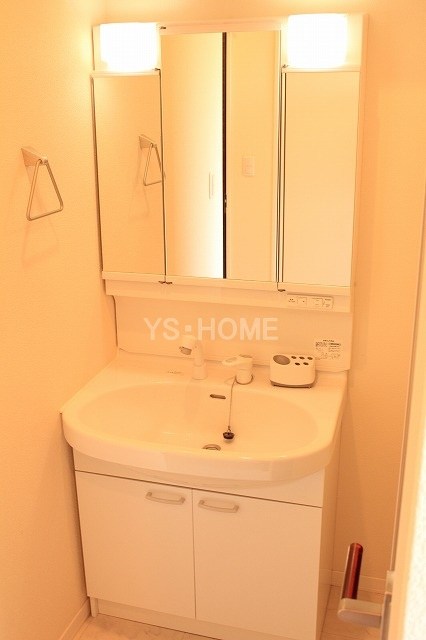 ペルショワール・ルリナ  その他2