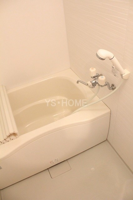 ペルショワール・ルリナ  風呂画像