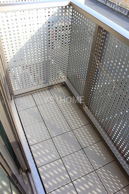 ペルショワール・ルリナ  ベランダ