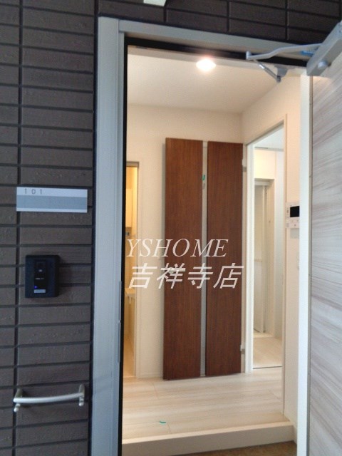 グリュックヴァーグ 玄関