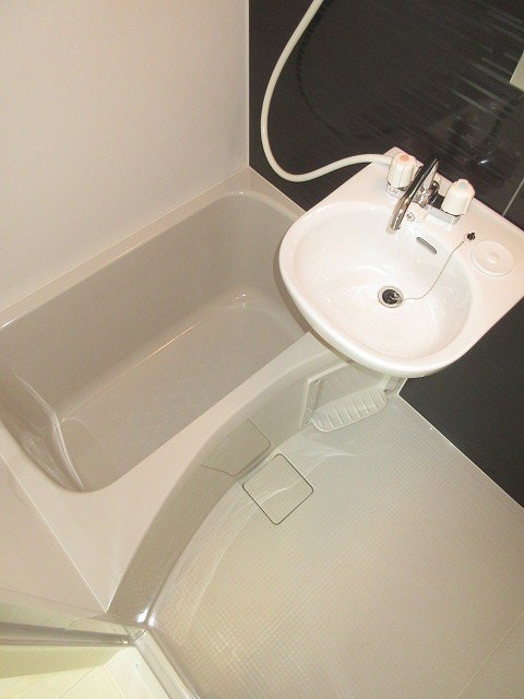 do La Tour 中野 風呂画像