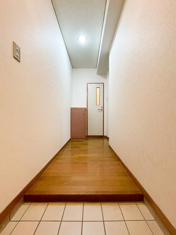 メゾン・ノア 玄関