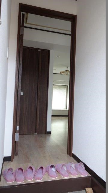 ヴィラアイダB 玄関