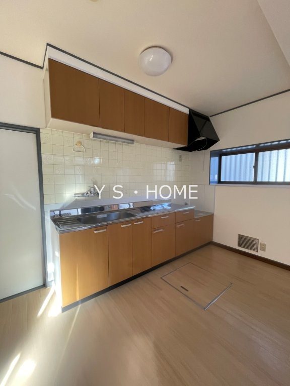 SHINY(シャイニーハナ) キッチン