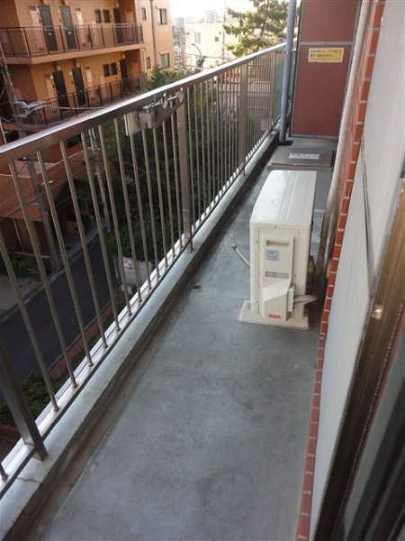 三鷹ロイヤルハイツ ベランダ