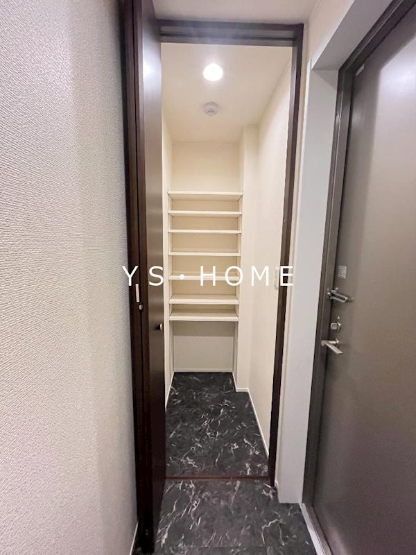 マ・メゾン  玄関