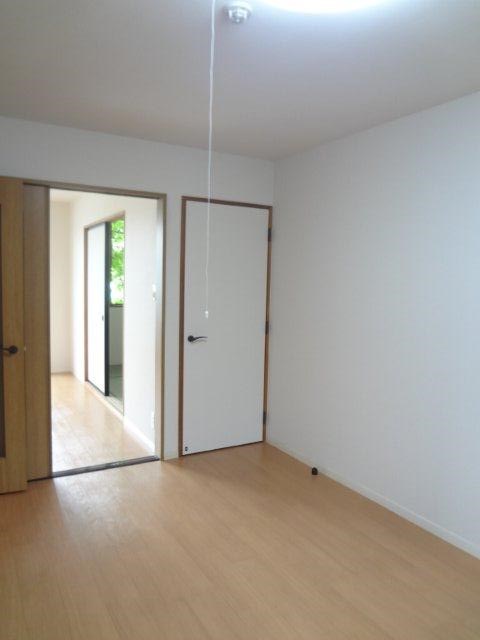 アリュミエール リビング