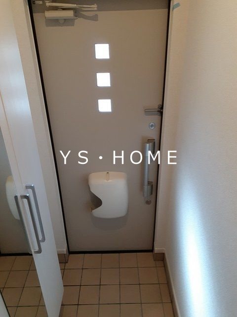 ＠HOME　吉祥寺通り 玄関