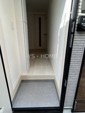 フラッグ・みたか 玄関