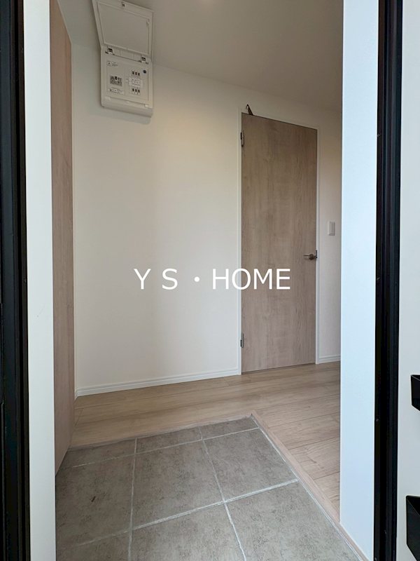 エクセラン柴崎町 玄関