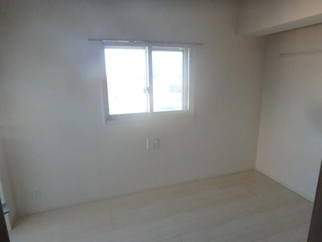 トレスミル中野  ベッドルーム