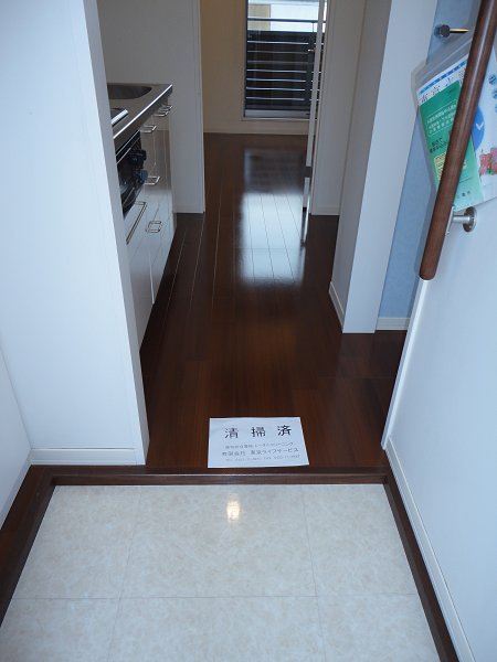 APARTMENT SHIRAISHI 玄関