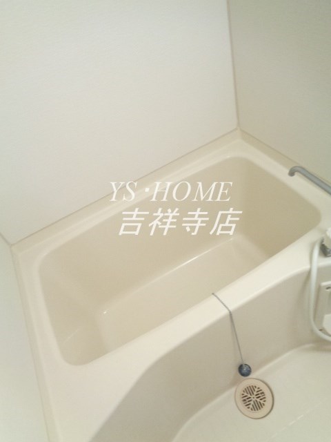 ハーフムーン 風呂画像