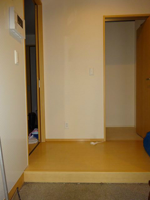 デュオ　C棟  玄関