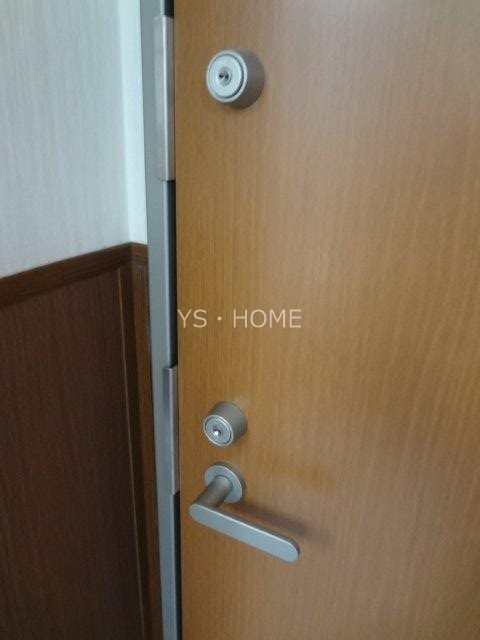 コンフェクセル 玄関