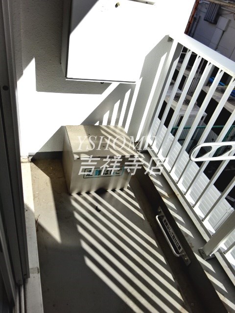 トラッセルズ ベランダ