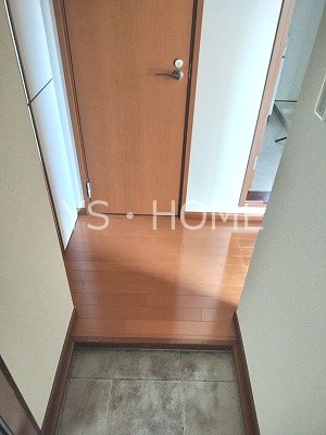 カーサエスト吉祥寺  玄関