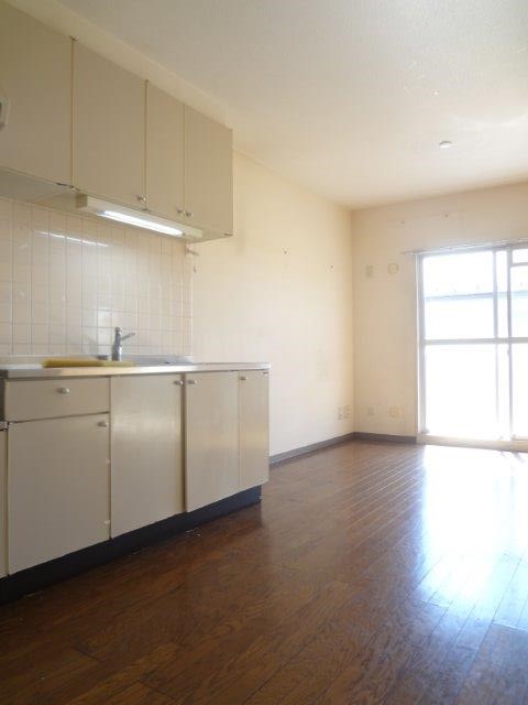 コーポレート武蔵境 リビング