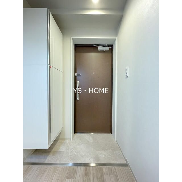 ウェルスクエア方南町Ⅱ  玄関