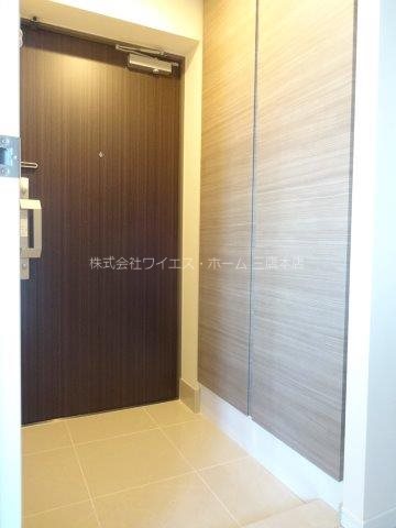 KDXレジデンス三鷹 玄関