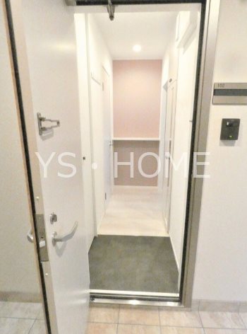 メゾン・ド・レーヴ 玄関