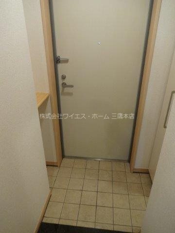 シャトーエクセラン 玄関