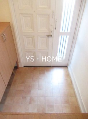 高円寺南5丁目戸建 玄関