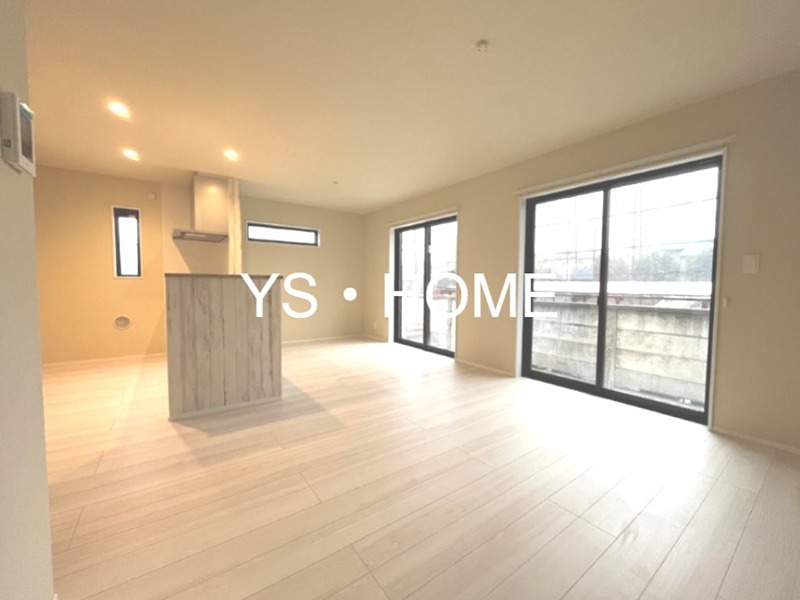 保谷町5丁目15番地戸建 リビング