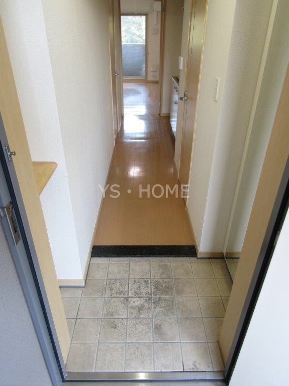 シャトーエクセラン 玄関