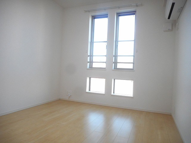 BLESS小平A ベッドルーム