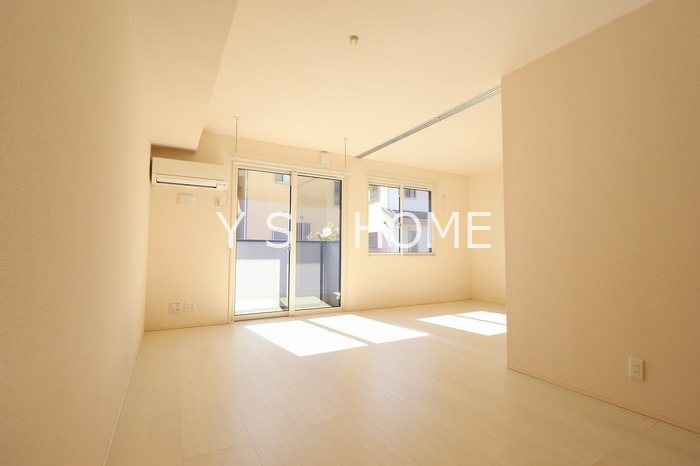 リラ・クレール リビング