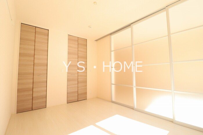 リラ・クレール ベッドルーム