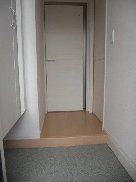 ブラン・トリスターB 玄関