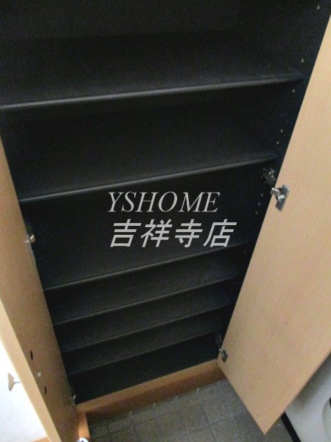 新町ユキハイツ 玄関